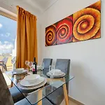 Exquisite Penthouse With Jacuzzi 2 Bedroom Apartament *