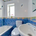 Exquisite Penthouse With Jacuzzi 2 Bedroom Apartament