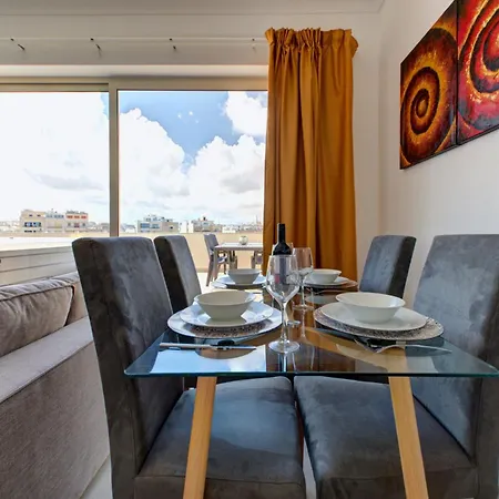 Apartment Exquisite Penthouse With Jacuzzi 2 Bedroom Sliema