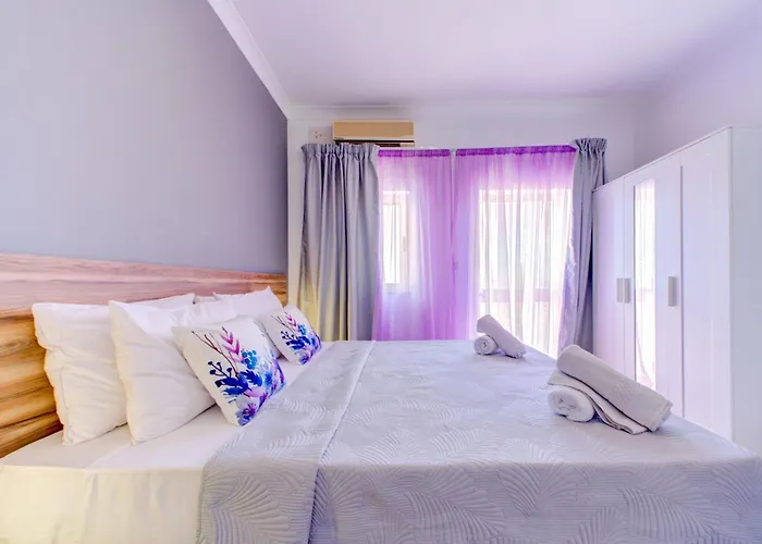 Exquisite Penthouse With Jacuzzi 2 Bedroom